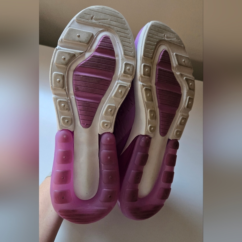 Nike Air Max 270 Pink Sneakers - Picture 8 of 8